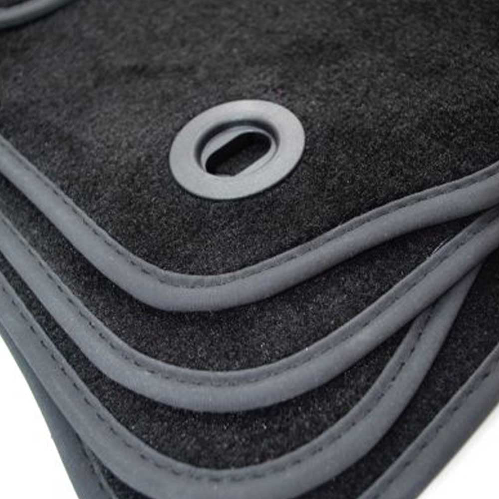 Mitsubishi Pajero IV SUV szövetszőnyeg 2006-