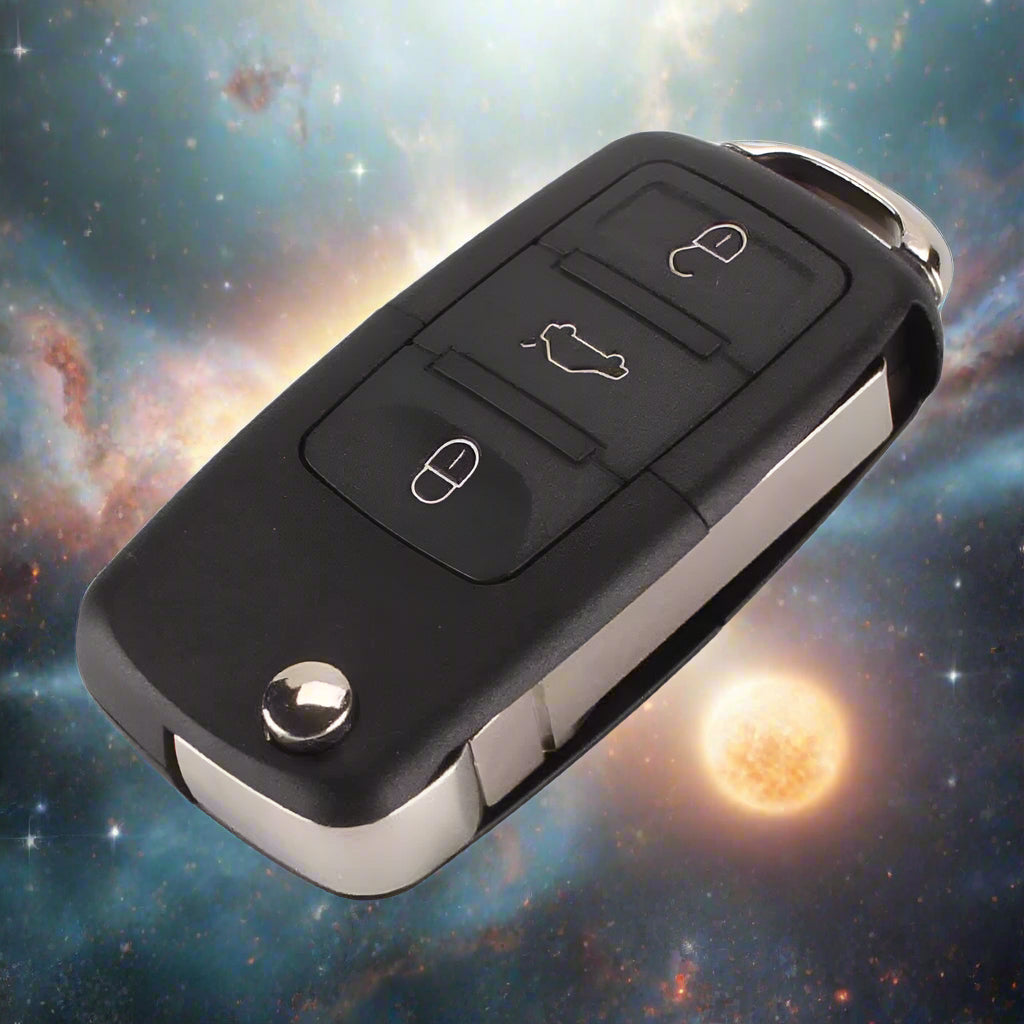 Fekete színű, 3 gombos Skoda bicskakulcs, kulcsház. Fehér mintás gombokkal.