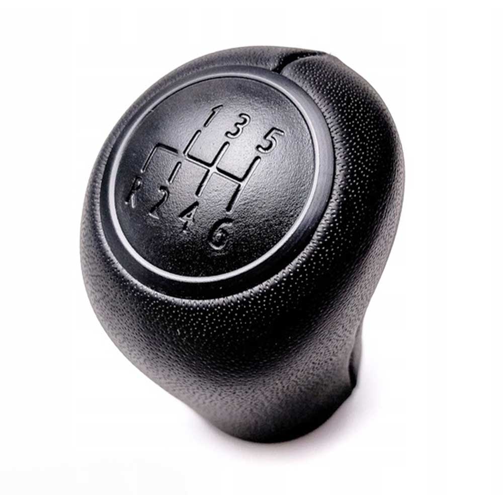 Fekete, bőrözött 6 sebességes Mercedes váltógomb. Matt fekete, 6 fokozatos számlappal.