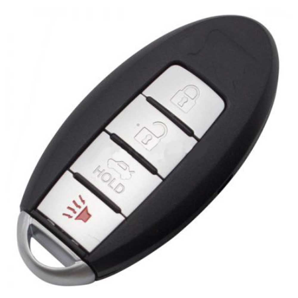 Fekete színű, 4 gombos Nissan kulcsház ezüst színű gombokkal.