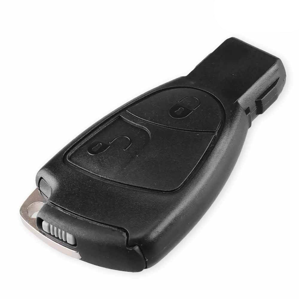 Fekete színű, 2 gombos Mercedes kulcsház, kulcs.