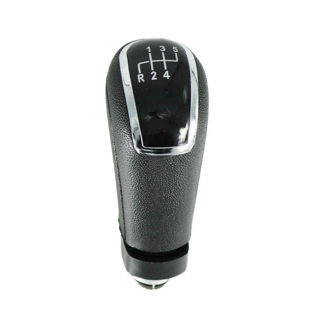 Fekete, 5 sebességes Mercedes váltógomb. 5 fokozatos üveg számlappal, króm számlapkerettel.